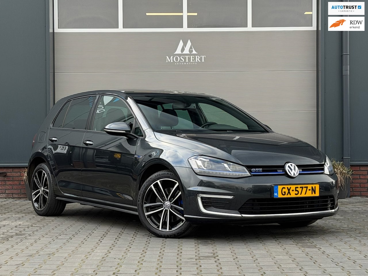Volkswagen Golf - 1.4 TSI/204pk GTE|2015|NAP|Groot scherm|PDC voor & achter|Navi|17" LMV - AutoWereld.nl