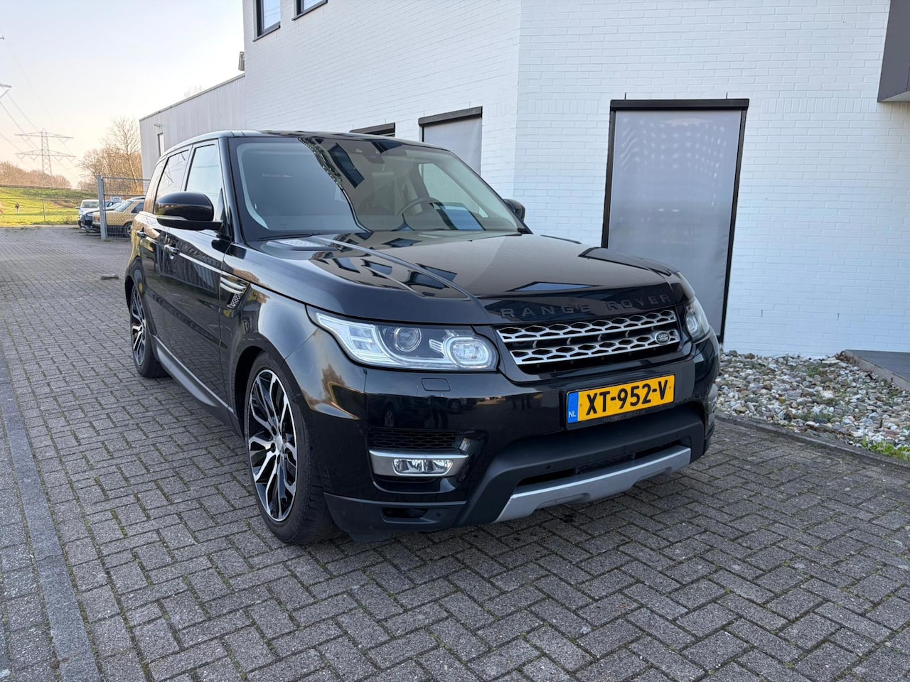 Land Rover Range Rover Sport - 2.0 SD4 HSE MOTOR KAPOT ENGINE BROKEN TREKHAAK PDC CAMERA - AutoWereld.nl