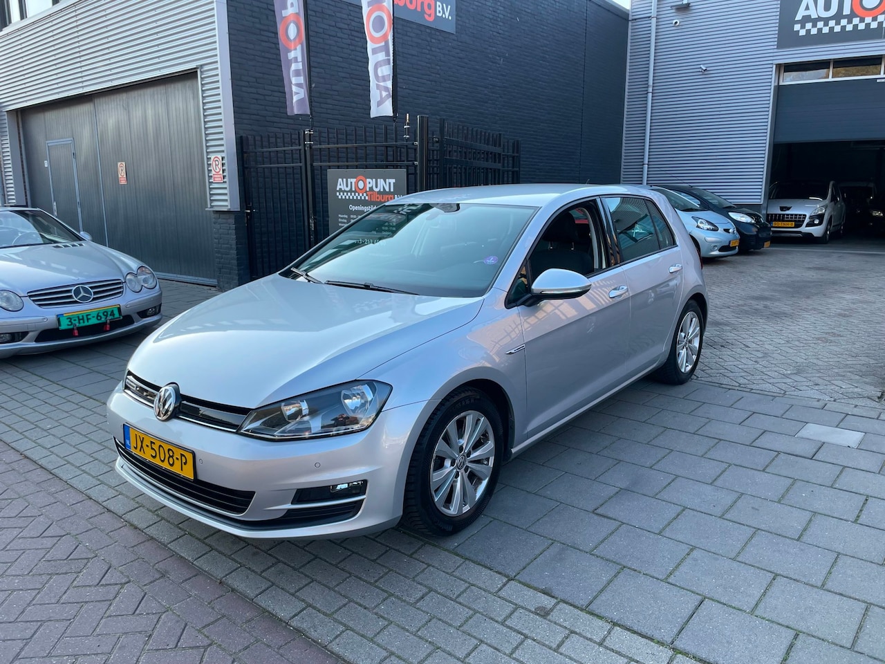 Volkswagen Golf - 1.0 TSI Comfortline 2e Eigenaar! Trekhaak Airco NAP APK - AutoWereld.nl