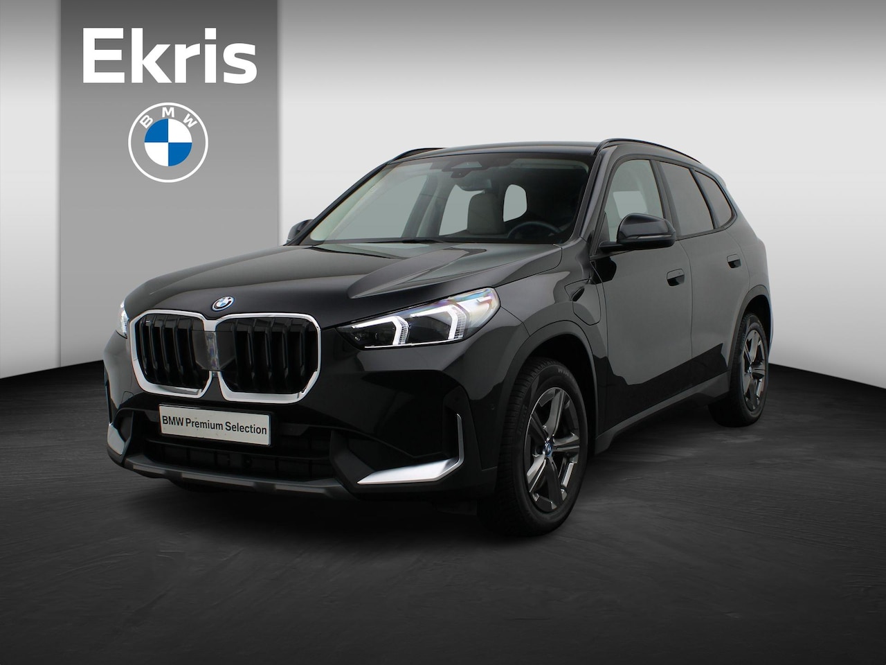BMW X1 - xDrive30e Widescreen Display | Comfort Access | Grootlichtassistent | Parkeercamera | 17" - AutoWereld.nl