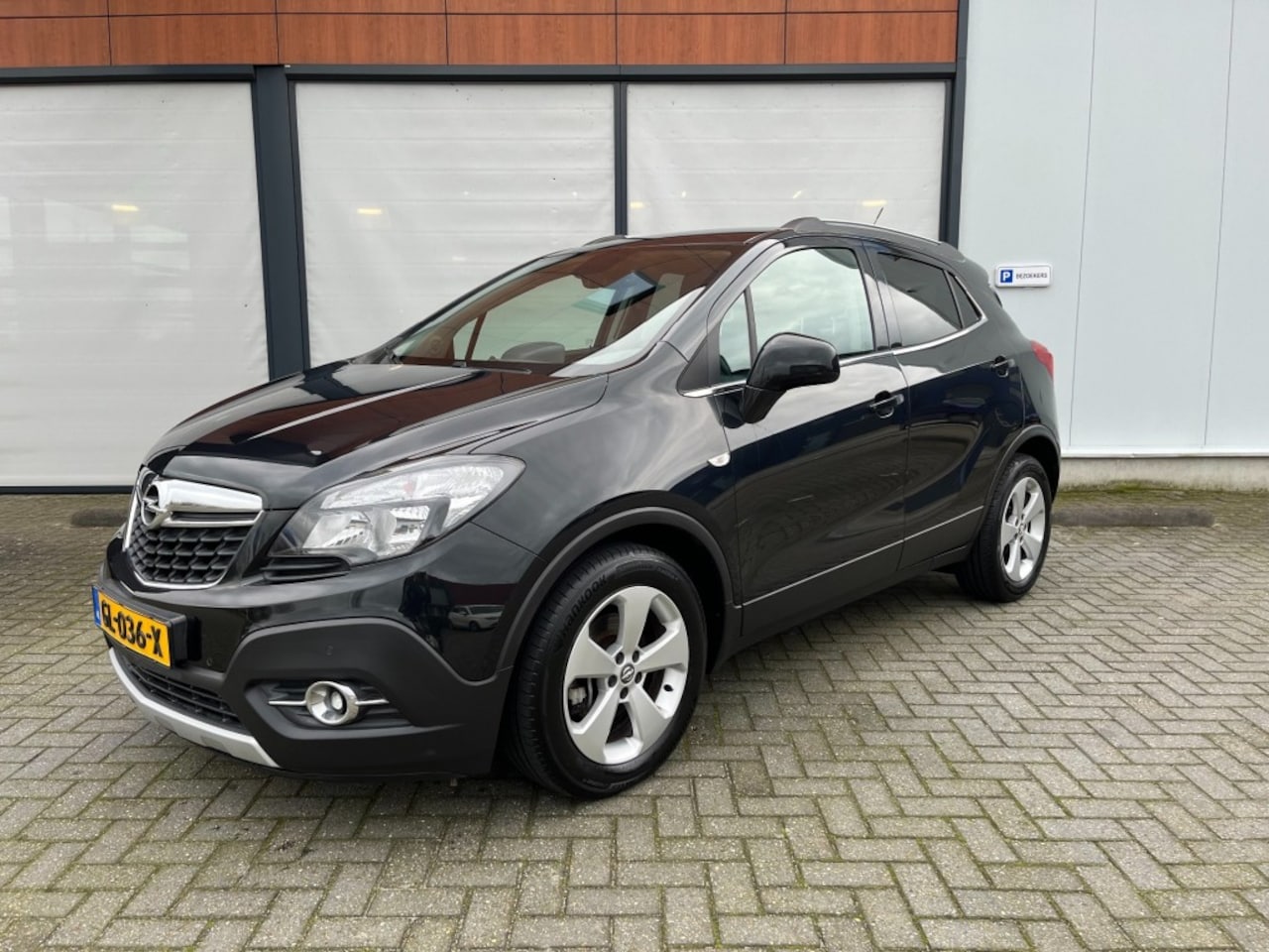Opel Mokka - 1.4 Turbo 140 pk Cosmo + trekhaak + camera - AutoWereld.nl