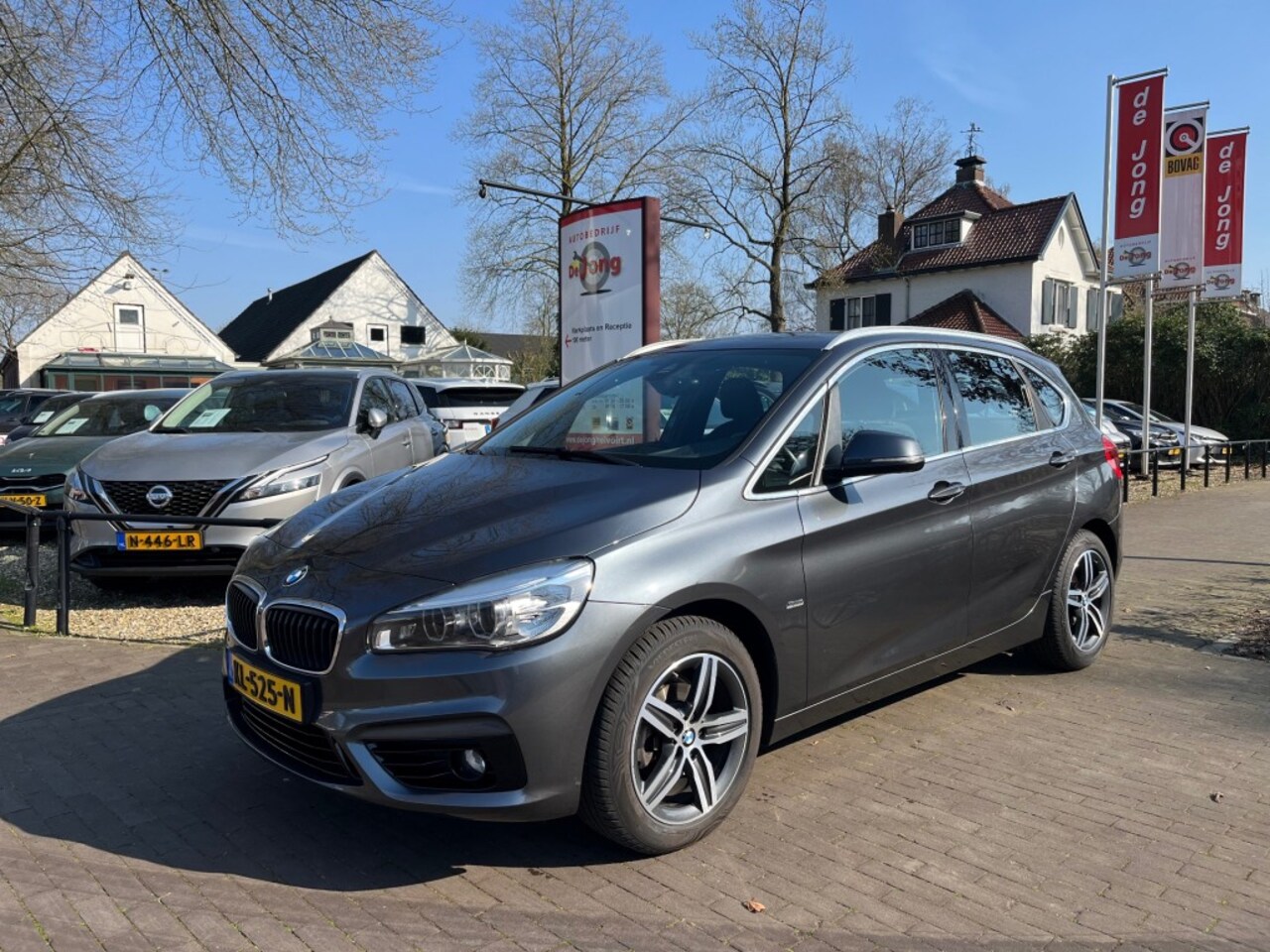 BMW 2-serie Active Tourer - 216I SPORTLINE / NAVI / CRUISE CTR. / LED / PDC / AIRCO-ECC / 17'' LM-VELGEN - AutoWereld.nl