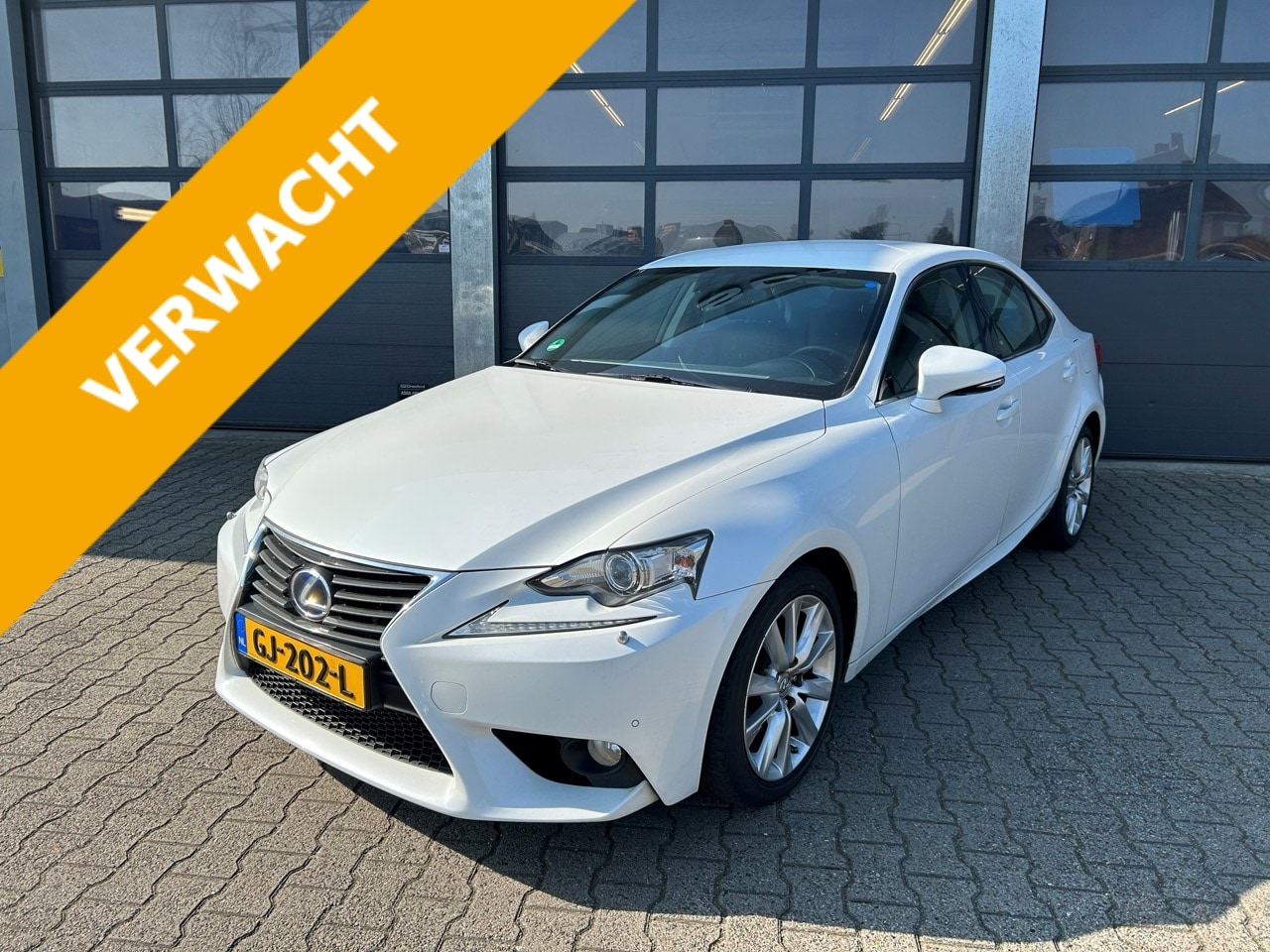 Lexus IS - 300h Hybrid Business Line 300h Hybrid 181pk Business Line - AutoWereld.nl