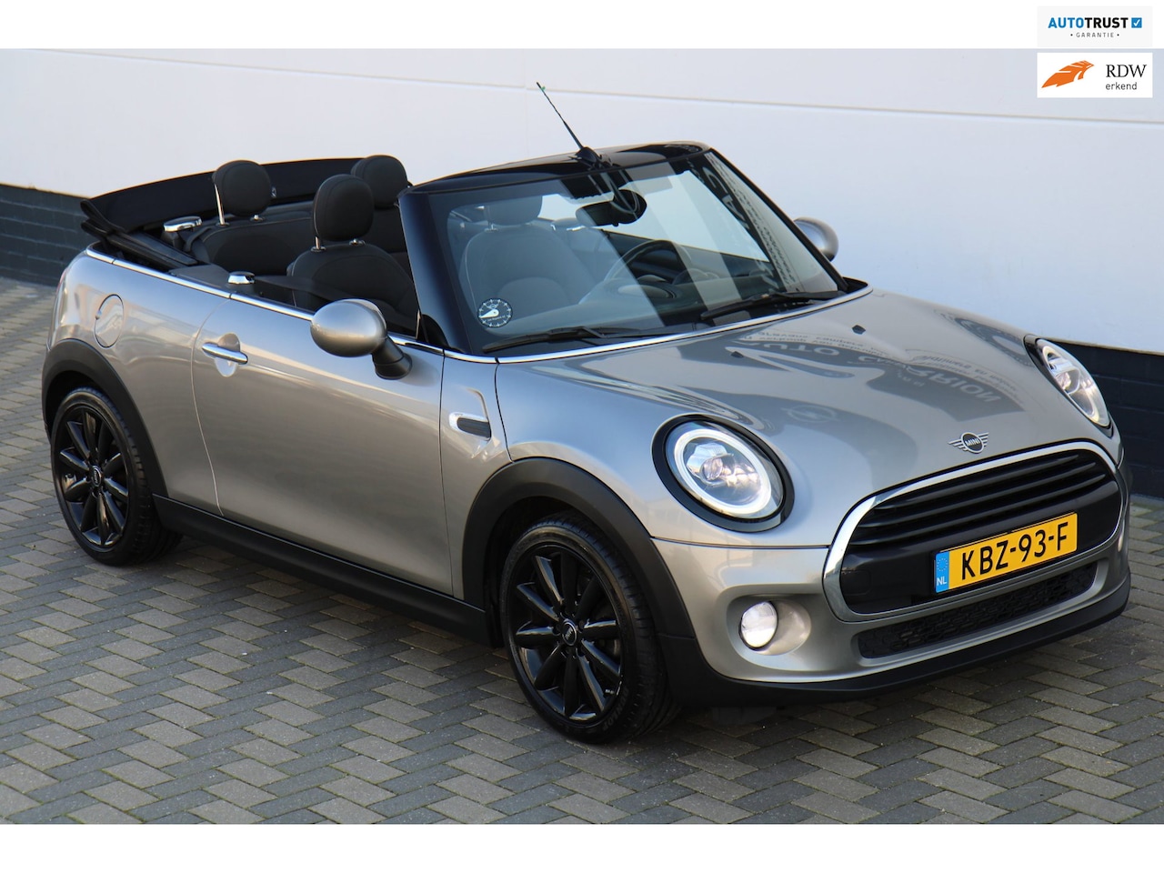 MINI Cabrio - 1.5 Cooper Chili LED Navi Cruise Union Jack !! - AutoWereld.nl