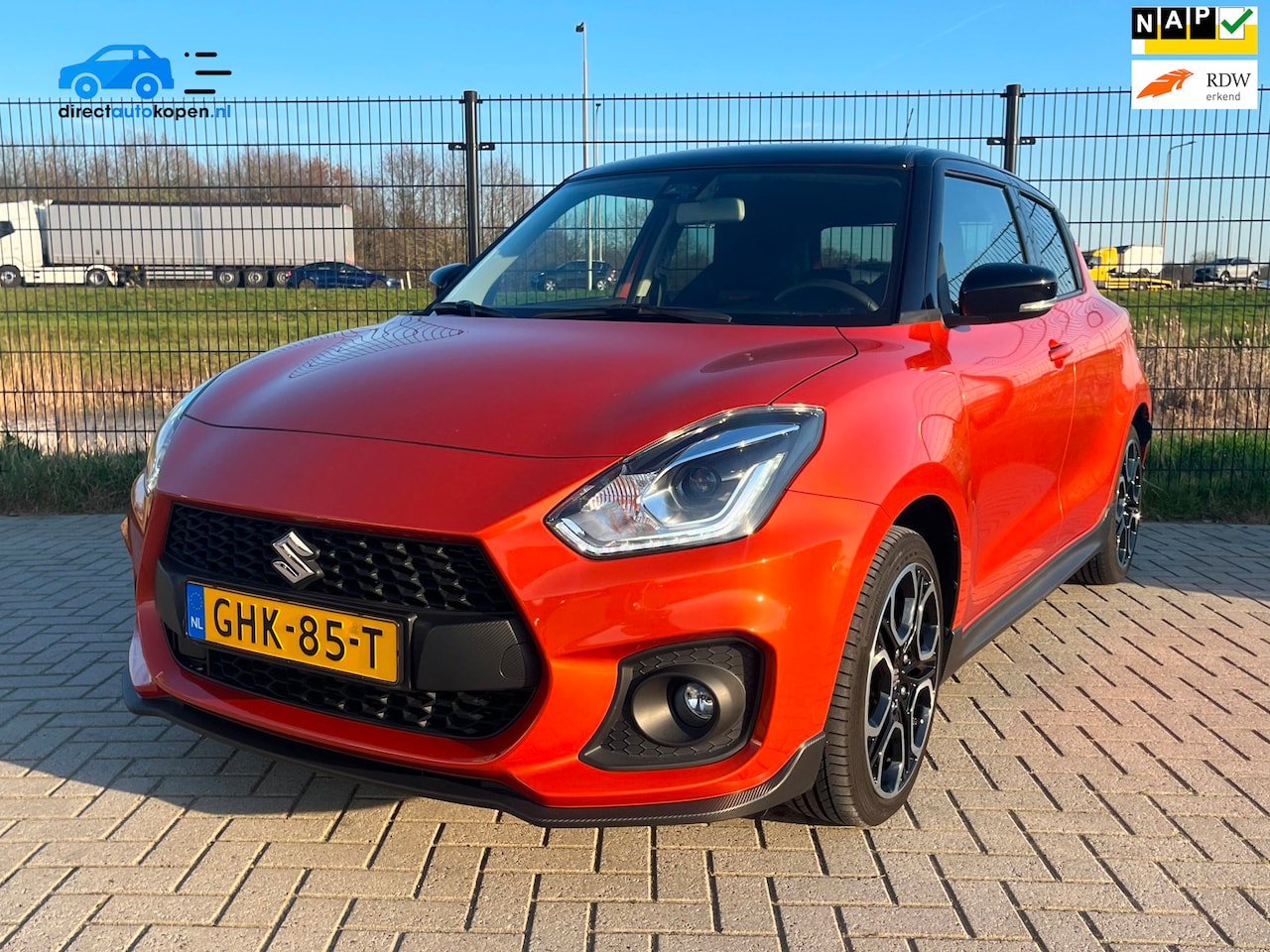 Suzuki Swift - 1.4 Sport Smart Hybrid | Camera | KeyLess | CarPlay | 8000KM | - AutoWereld.nl