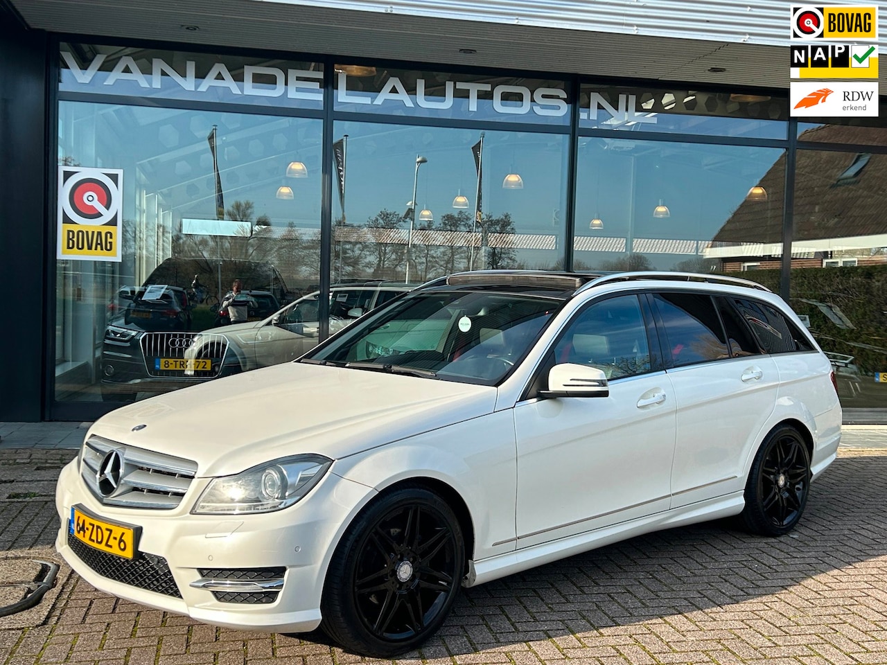 Mercedes-Benz C-klasse Estate - 200 Avantgarde Aut. Pano Xenon Trekhaak NAP NL-Auto Dealeronderhouden! - AutoWereld.nl