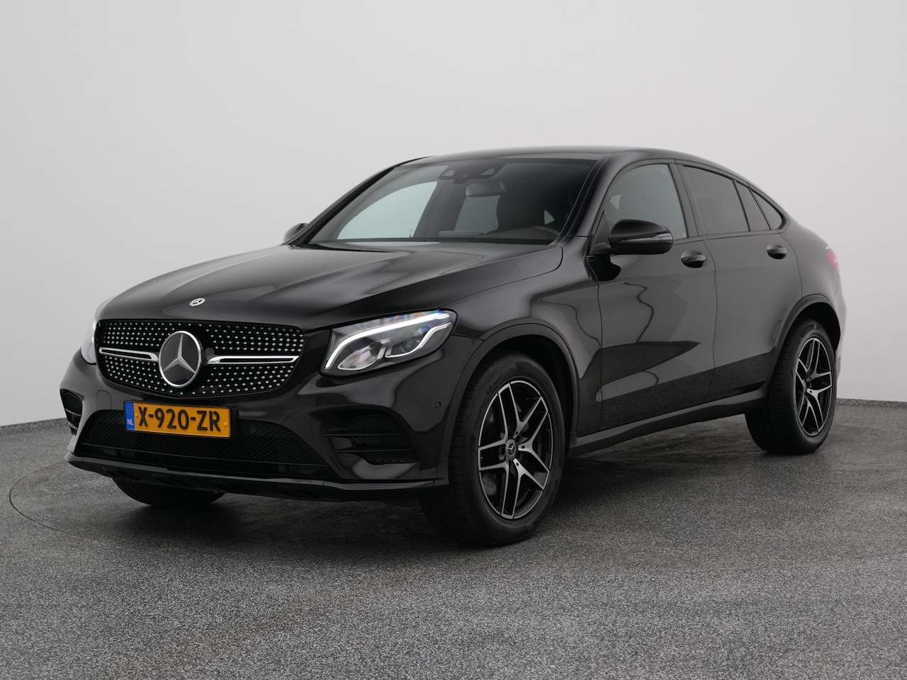 Mercedes-Benz GLC-klasse Coupé - 250 4MATIC Business Solution AMG | CAMERA | MEMORY | STOELVERWARMING | TREKHAAK - AutoWereld.nl