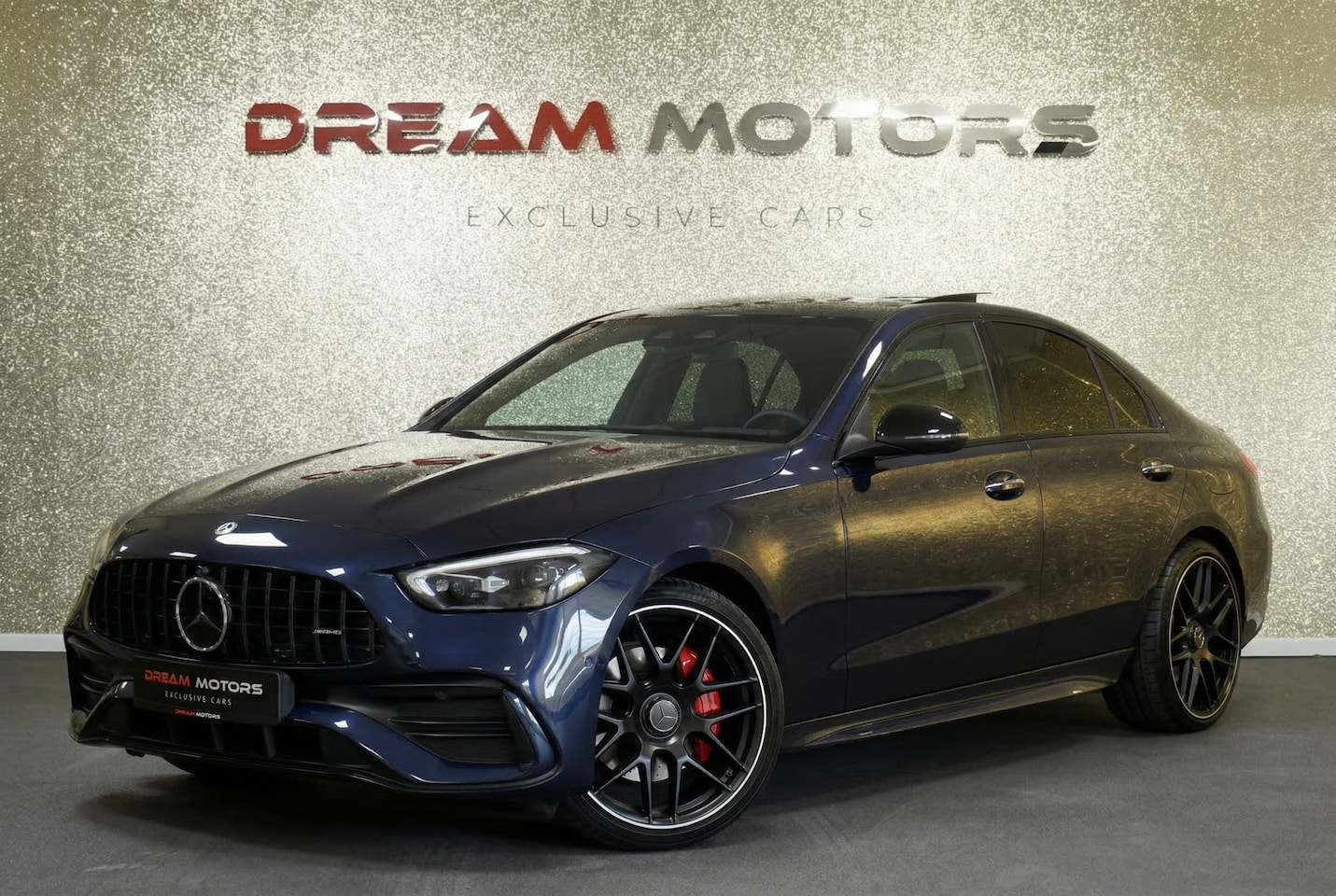 Mercedes-Benz C-klasse - 300 e AMG 313pk | C63 AMG | MEMORY | HEAD-UP | PANODAK - AutoWereld.nl