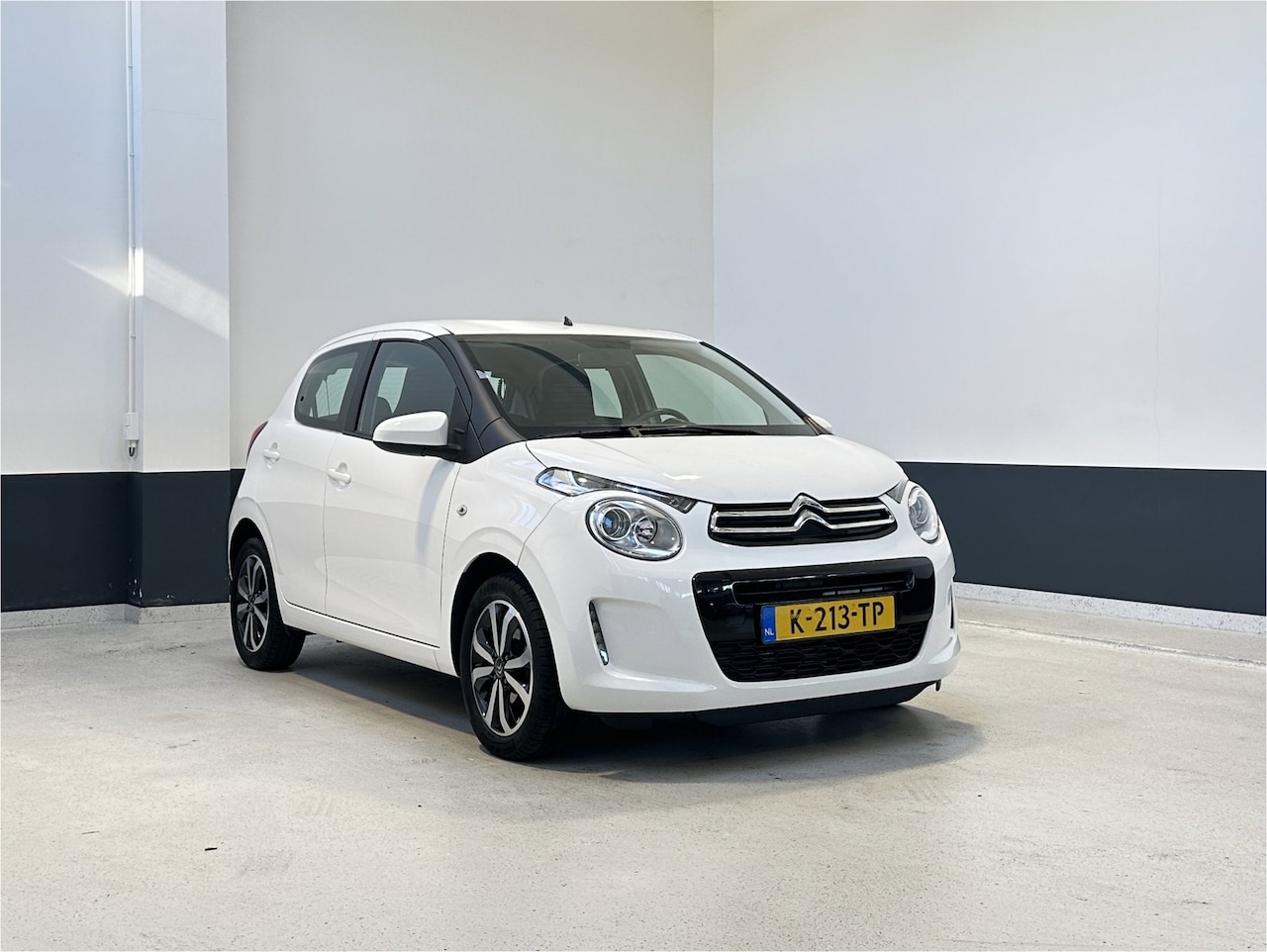 Citroën C1 - 1.0 VTi Shine| Apple Carplay/ Android Auto | Camera | LM velgen | NL | 1 Eig | - AutoWereld.nl