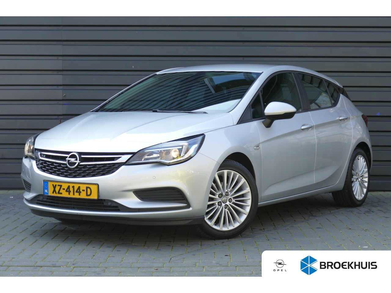 Opel Astra - 1.4 TURBO 125PK 5-DRS / NAVI / AIRCO / LED / PDC / 17"LMV / AFN. TREKHAAK / BLUETOOTH / CR - AutoWereld.nl