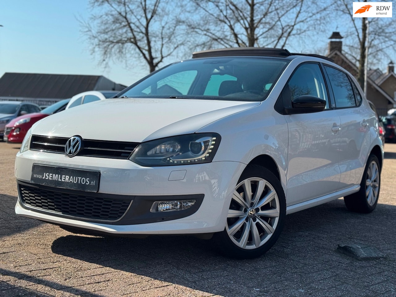 Volkswagen Polo - 1.2 TSI Highline PANORAMA DAK LED CRUISE MF STUUR 105PK - AutoWereld.nl