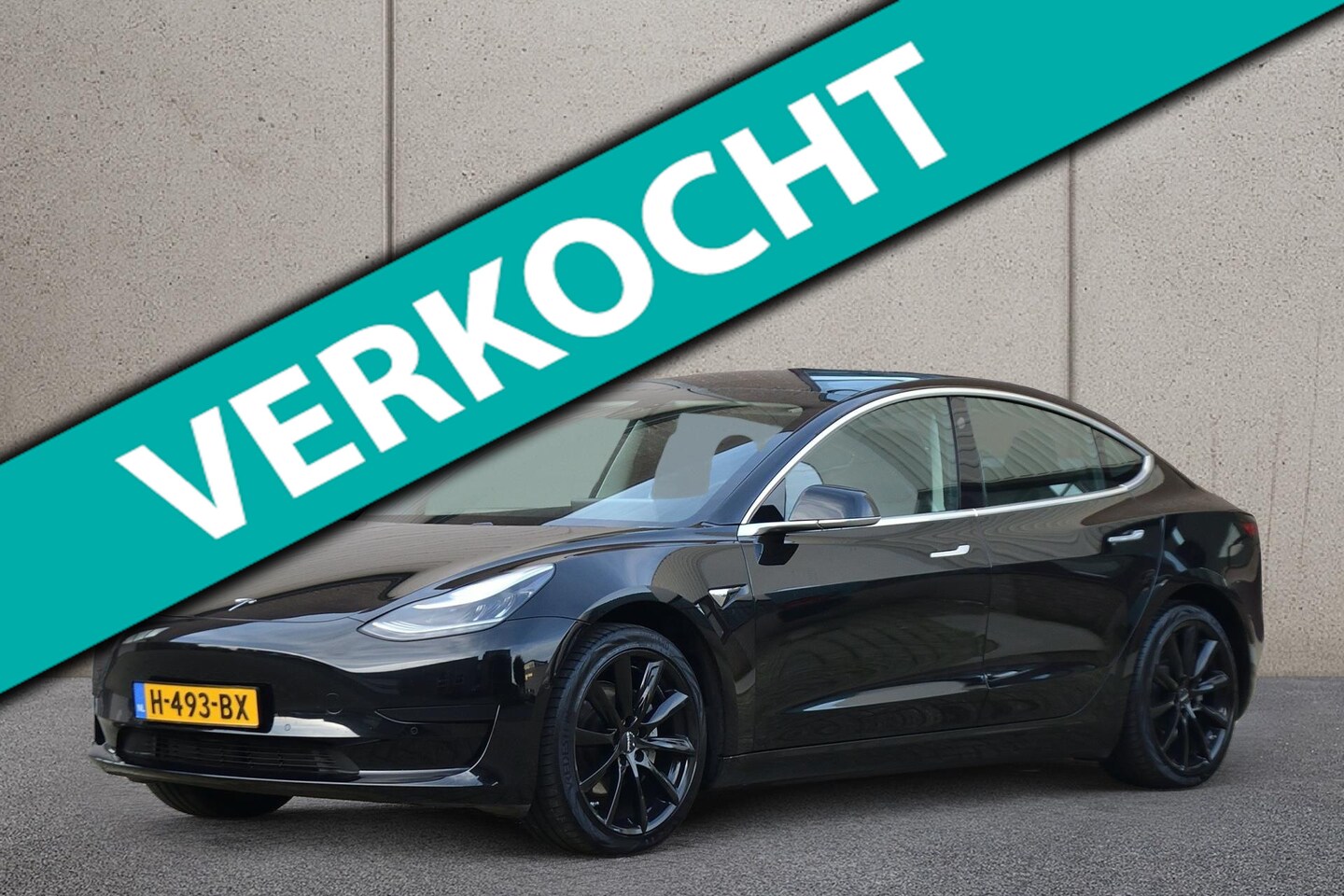 Tesla Model 3 - Standard RWD Plus 60 kWh Inc. BTW | Zwart leer | Trekhaak | Panodak - AutoWereld.nl