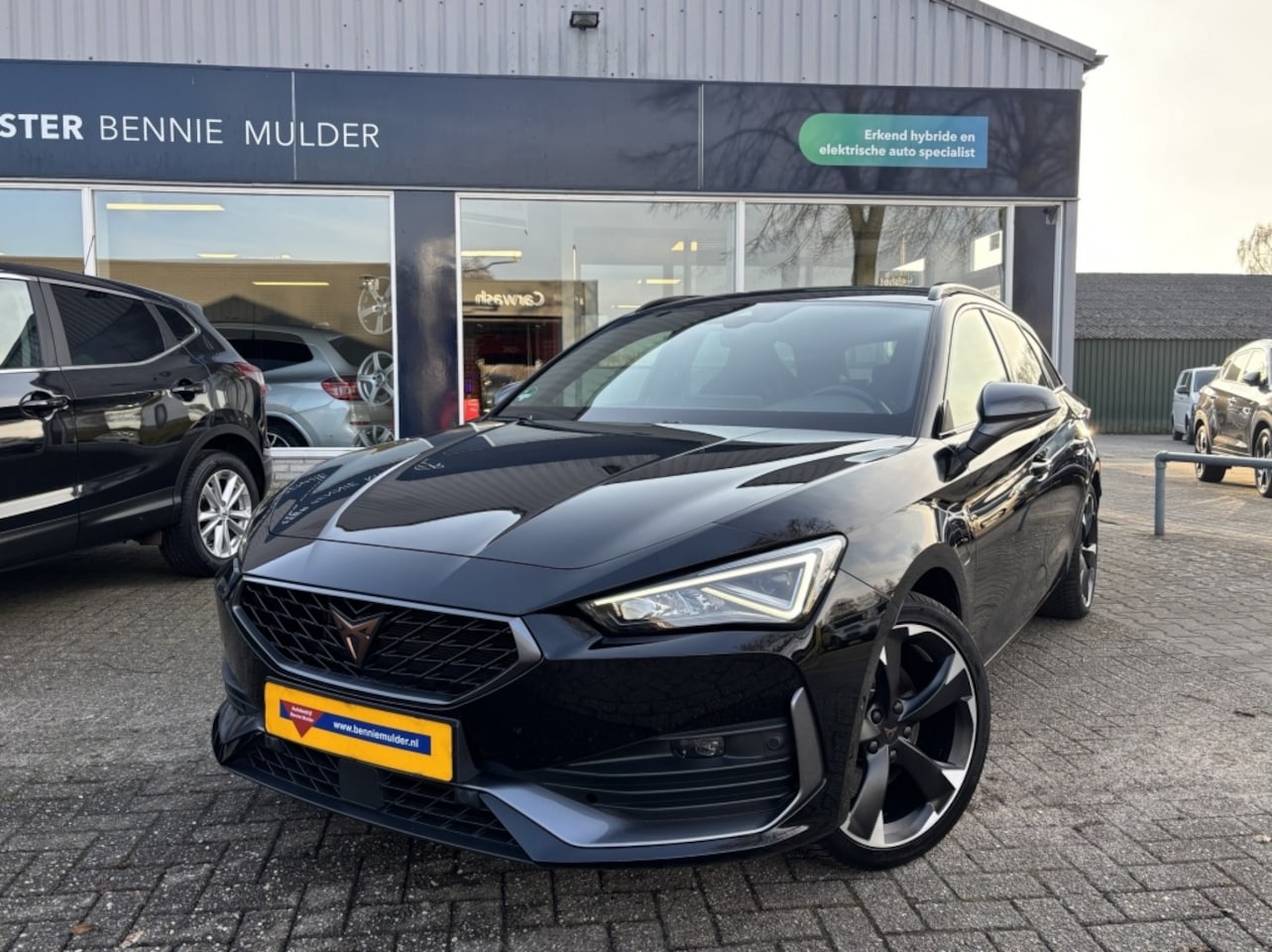 CUPRA Leon Sportstourer - 1.4 e-Hybrid ADAP. CRUISE / LED / CAMERA / TREKHAAK - AutoWereld.nl