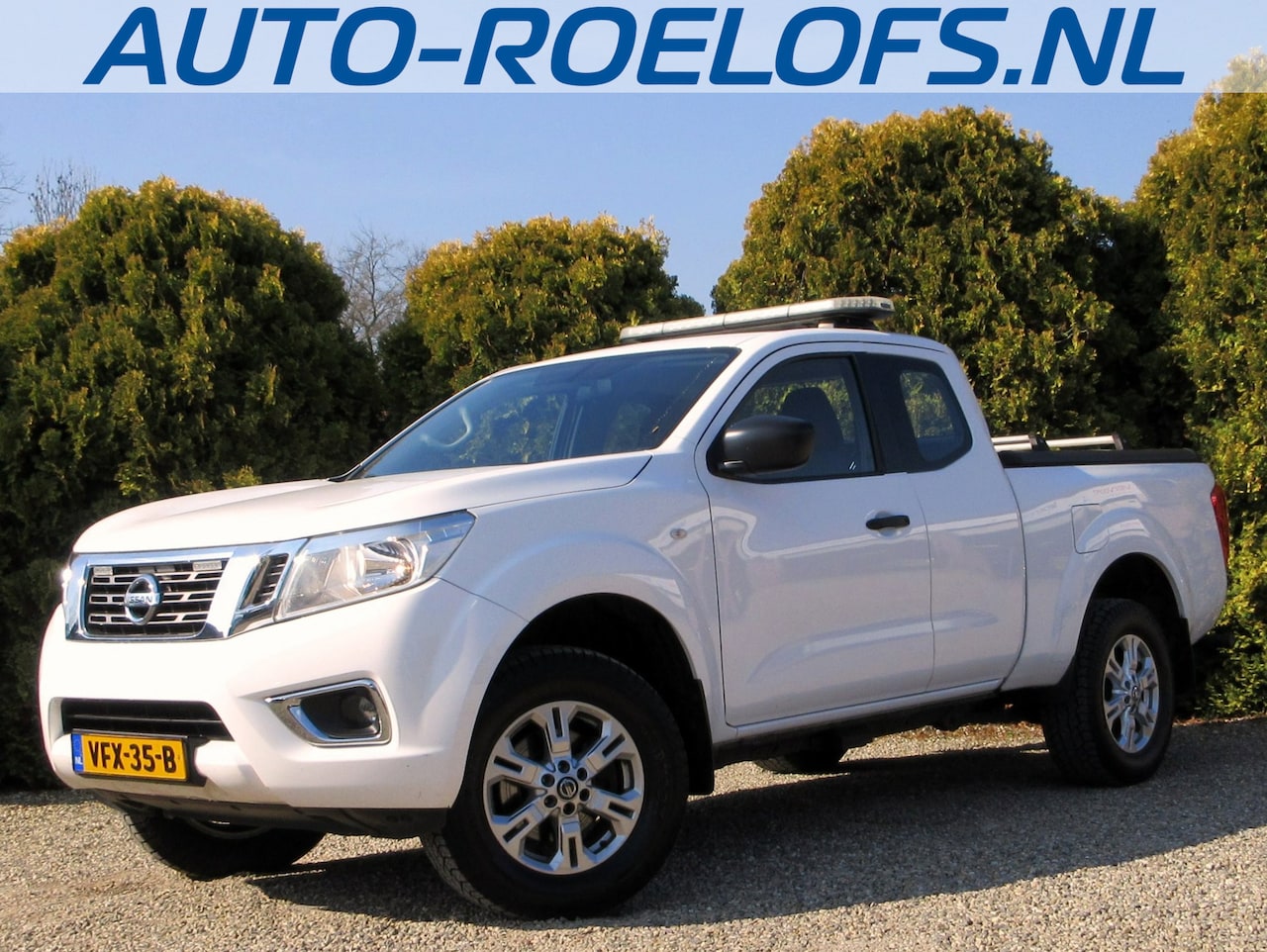 Nissan Navara - 2.3 dCi Acenta King Cab*Cruise*Trekhaak* - AutoWereld.nl