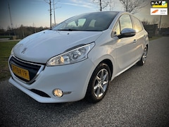 Peugeot 208 - 1.2 VTi Oxygo, NAVIGATIE, LED PAKKET, 15 INCH LM, DISTRIBUTIE NIEUW