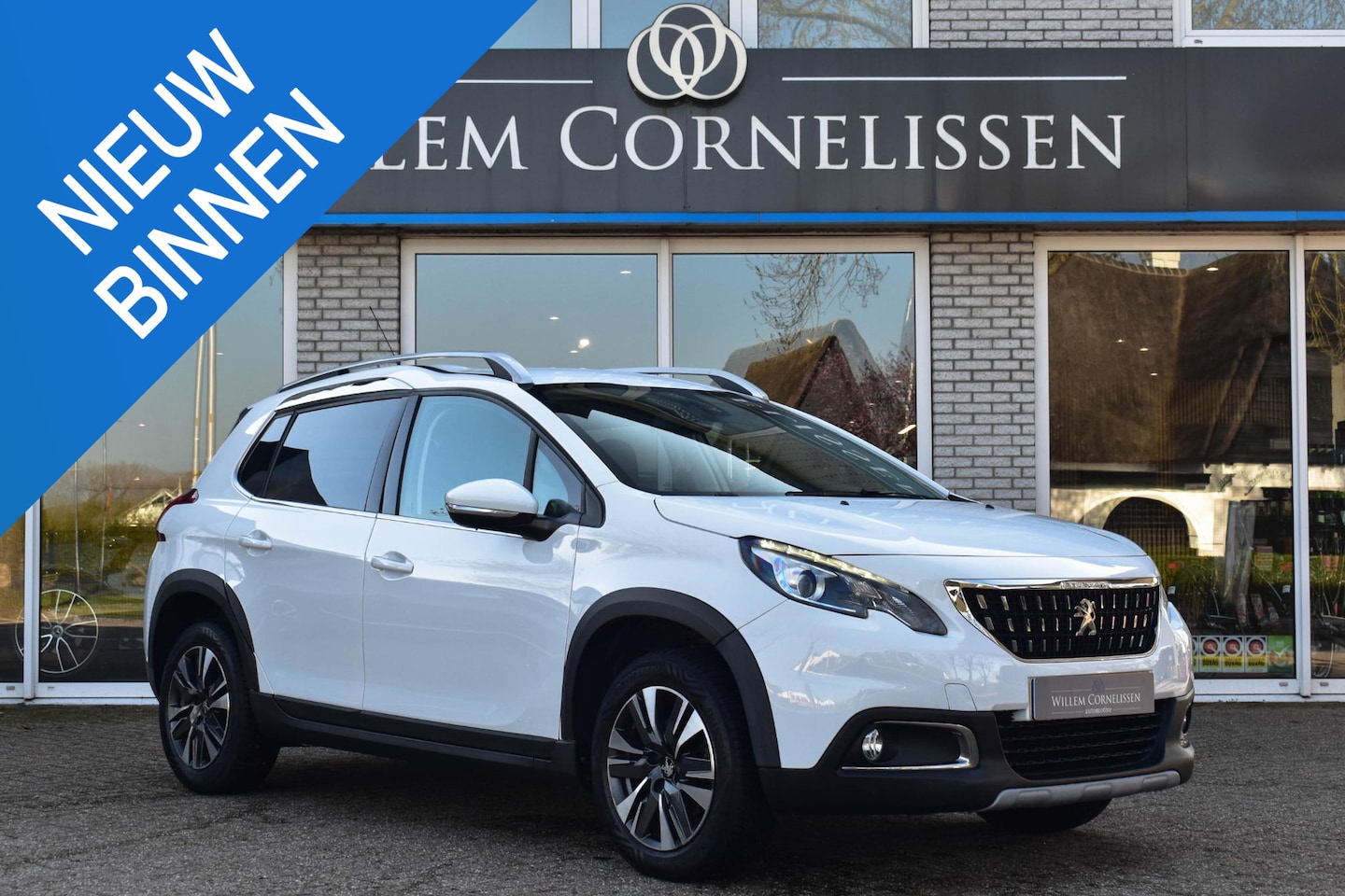 Peugeot 2008 - 1.2 PureTech Allure Aut. Navi Camera Apple Carplay - AutoWereld.nl