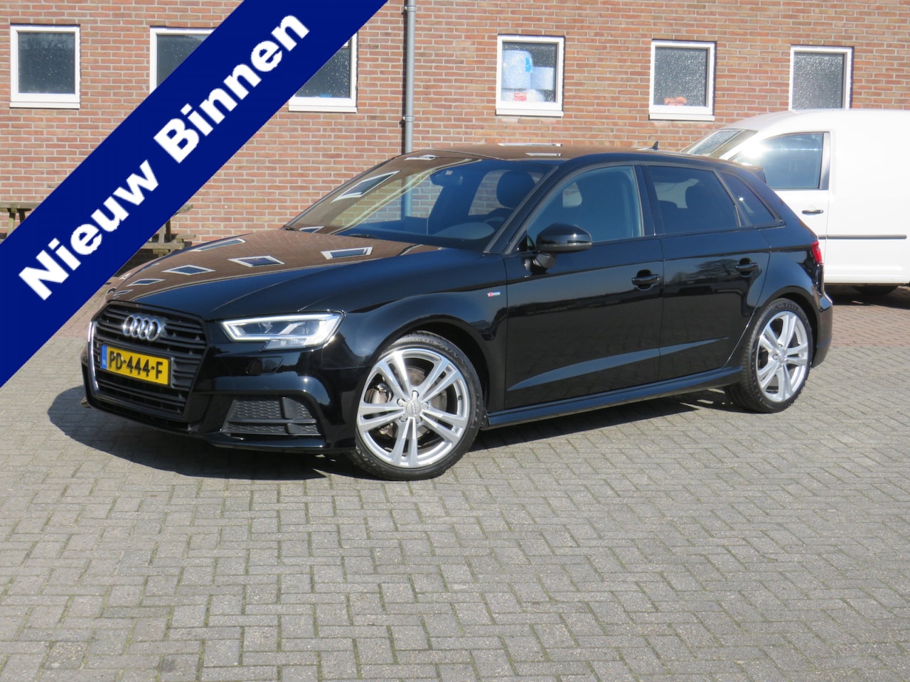 Audi A3 Sportback - 1.6 TDI Sport S Line Edition S-Tronic * Rijklaarprijs incl. garantie * Black Optic * Autom - AutoWereld.nl