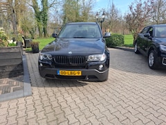 BMW X3 - XDrive25i High Executive