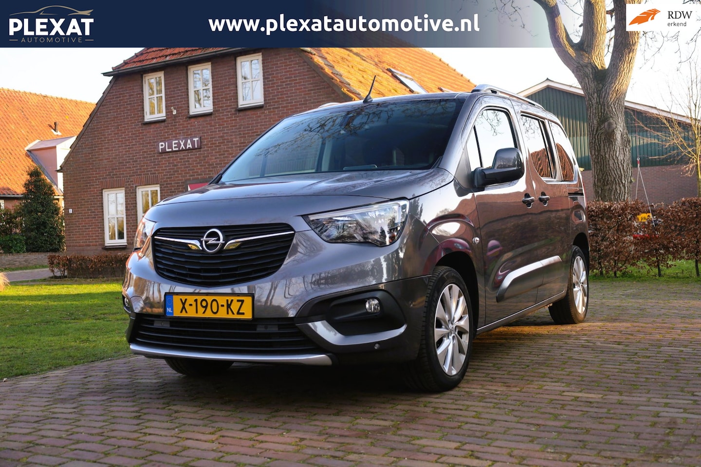 Opel Combo Tour - 1.2 Turbo L1H1 Edition | Stoelverwarming | 5-persoons | Panorama | HUD | Rijbaanbegeleidin - AutoWereld.nl