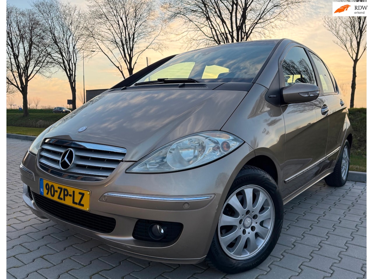 Mercedes-Benz A-klasse - 170 Elegance AUTOMAAT/NAP/TREKHAAK/ - AutoWereld.nl