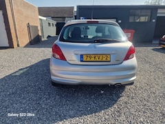 Peugeot 207 - 1.6 VTi XS