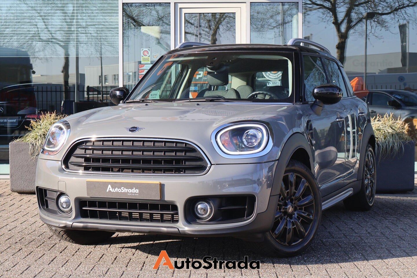 MINI Countryman - Mini (f60) 1.5 Business Edition 136pk | LED | Navigatie | Climate | Cruise | Keyless | - AutoWereld.nl