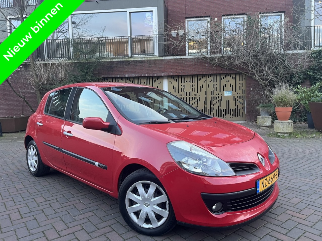 Renault Clio - 1.5 dCi Cruisecontrol Clima Boite 6 - AutoWereld.nl