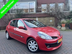 Renault Clio - 1.5 dCi Cruisecontrol Clima Boite 6 Top