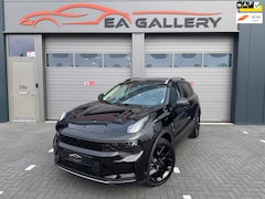 Lynk & Co 01 - 1.5 bomvol Black Edition 261PK 360°Camera Zwarte hemel