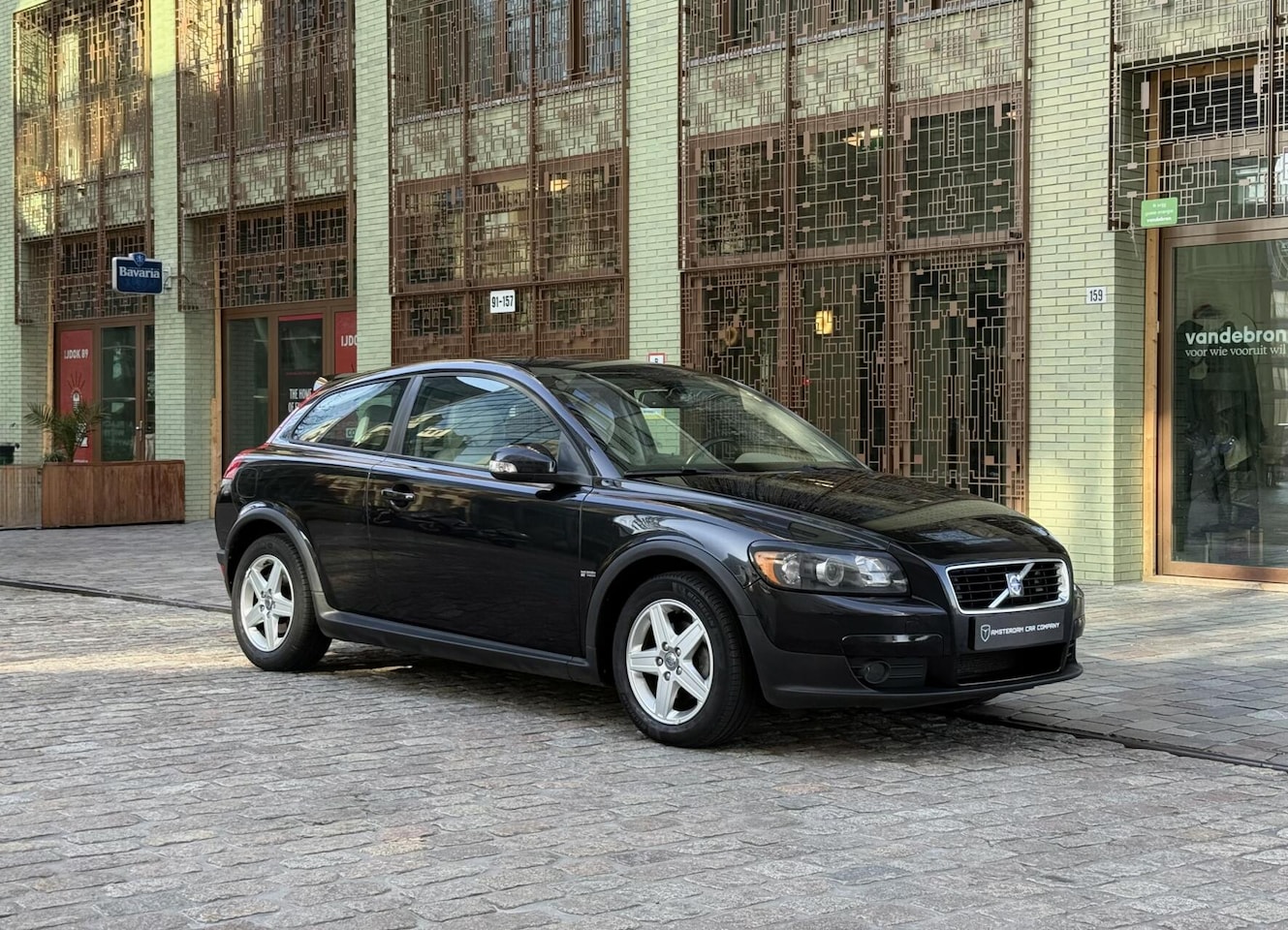 Volvo C30 - 1.8 Sport | Zwart Metallic | Blond Leder | Dealeronderhouden | Zeer nette staat - AutoWereld.nl