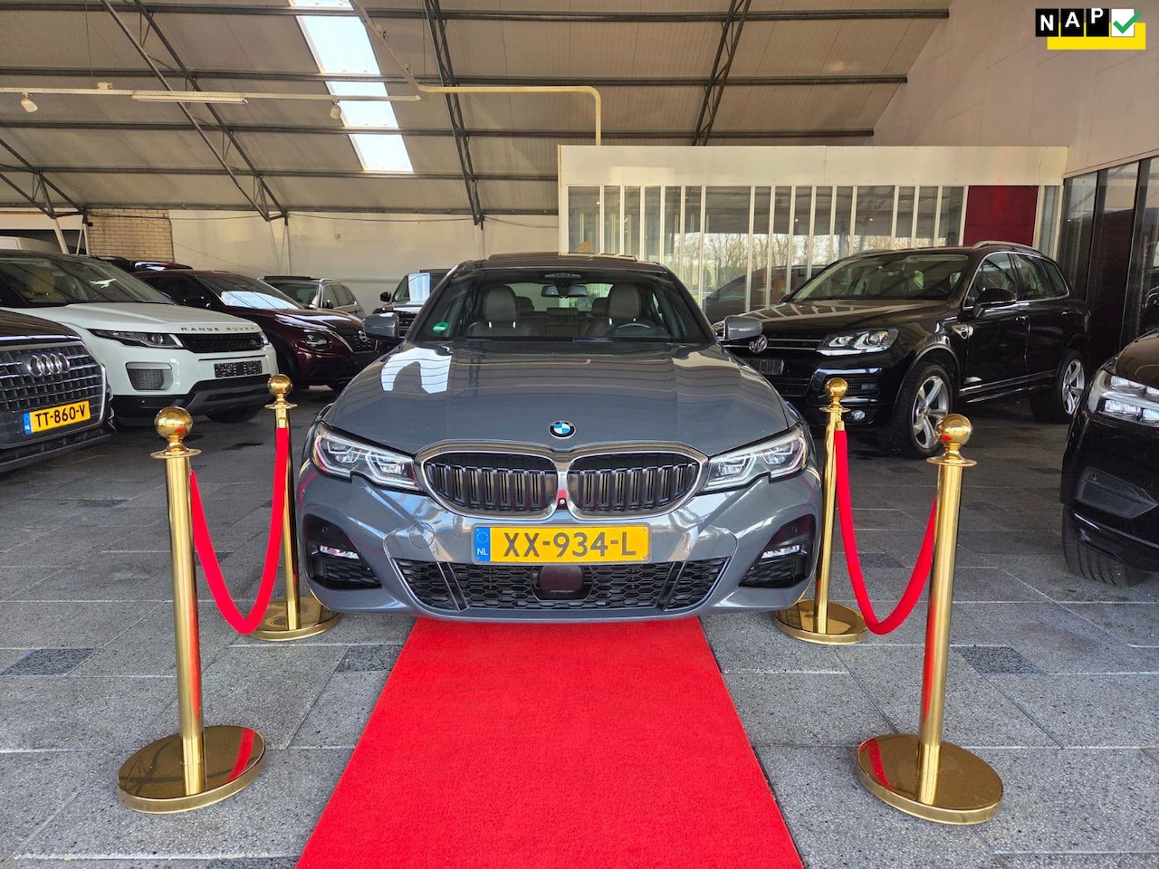 BMW 3-serie - BMW 3-serie 320d M-SPORT NARDO PANO+ - AutoWereld.nl