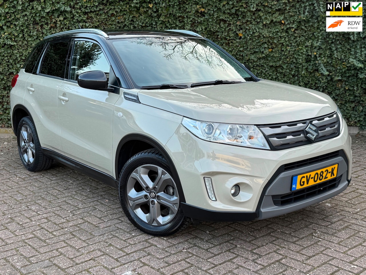 Suzuki Vitara - 1.6 Exclusive | Camera | Trekhaak | Cruise - AutoWereld.nl