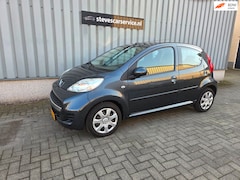 Peugeot 107 - 1.0-12V XS 114 dkm automaat 5 drs airco all season banden