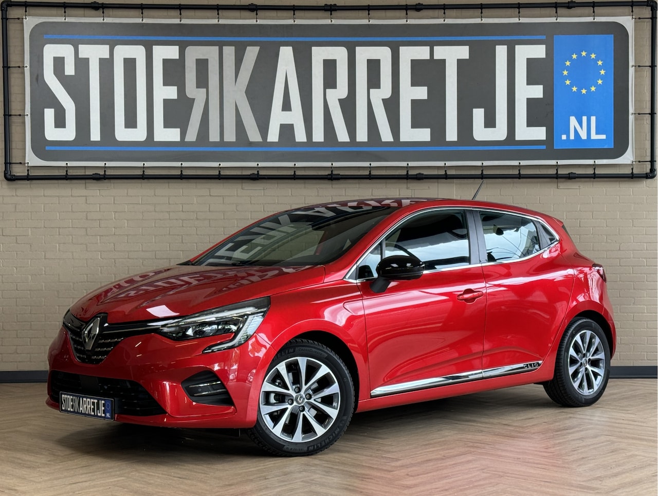 Renault Clio - 1.6 E-Tech Hybrid 140 Intens, Navi | PDC V+A | 360 camera |16 inch velgen | carplay |cruis - AutoWereld.nl