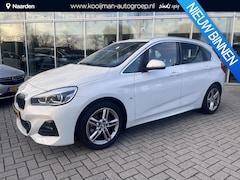 BMW 2-serie Active Tourer - 220i High Executive Launch Edition Panorama dak|192 Pk| Trekhaak| Headup|Automaat| zeer ne