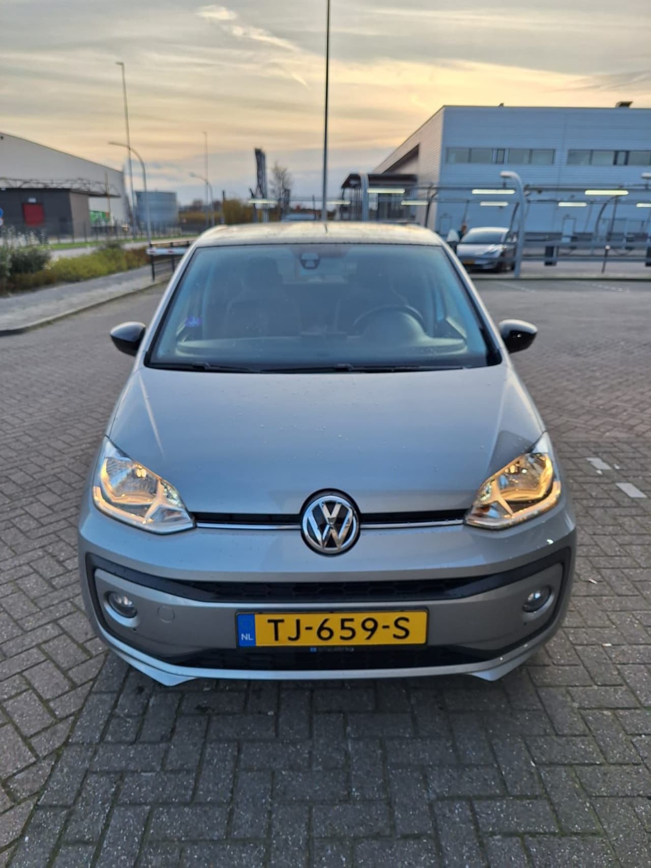 Volkswagen Up! - 1.0 BMT high up! - AutoWereld.nl
