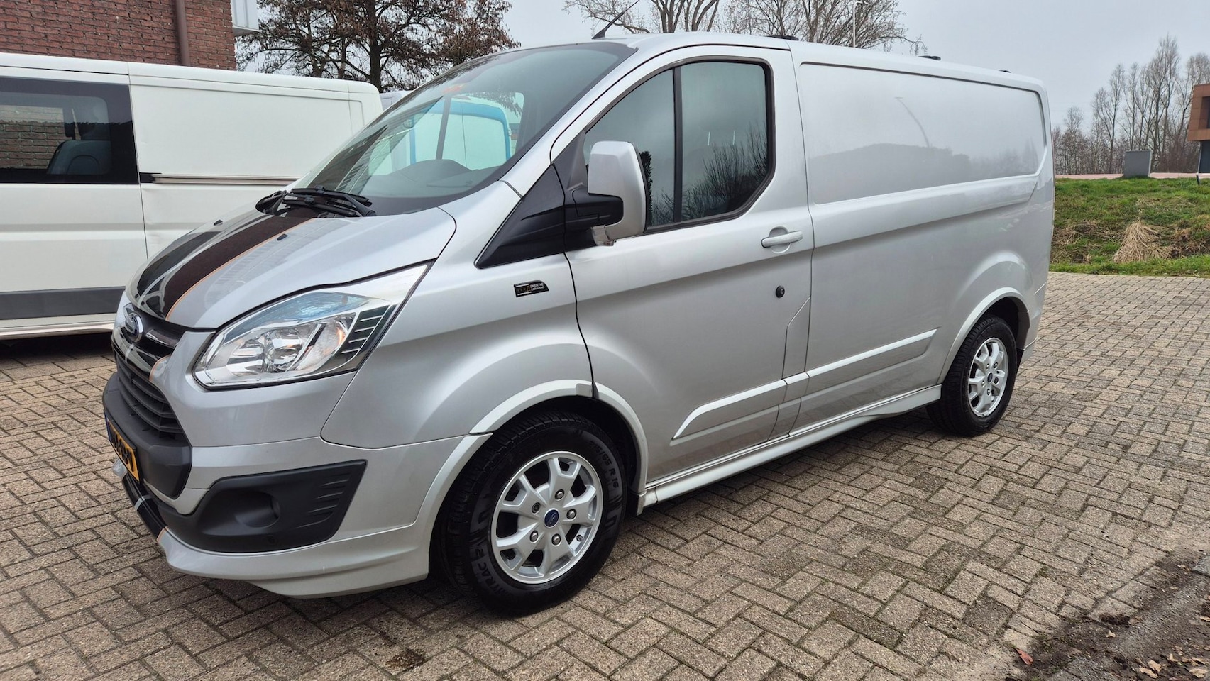Ford Transit Custom - 290 2.2 TDCI L1H1 Trend 290 2.2 TDCI L1H1 Trend nieuwe APK - AutoWereld.nl