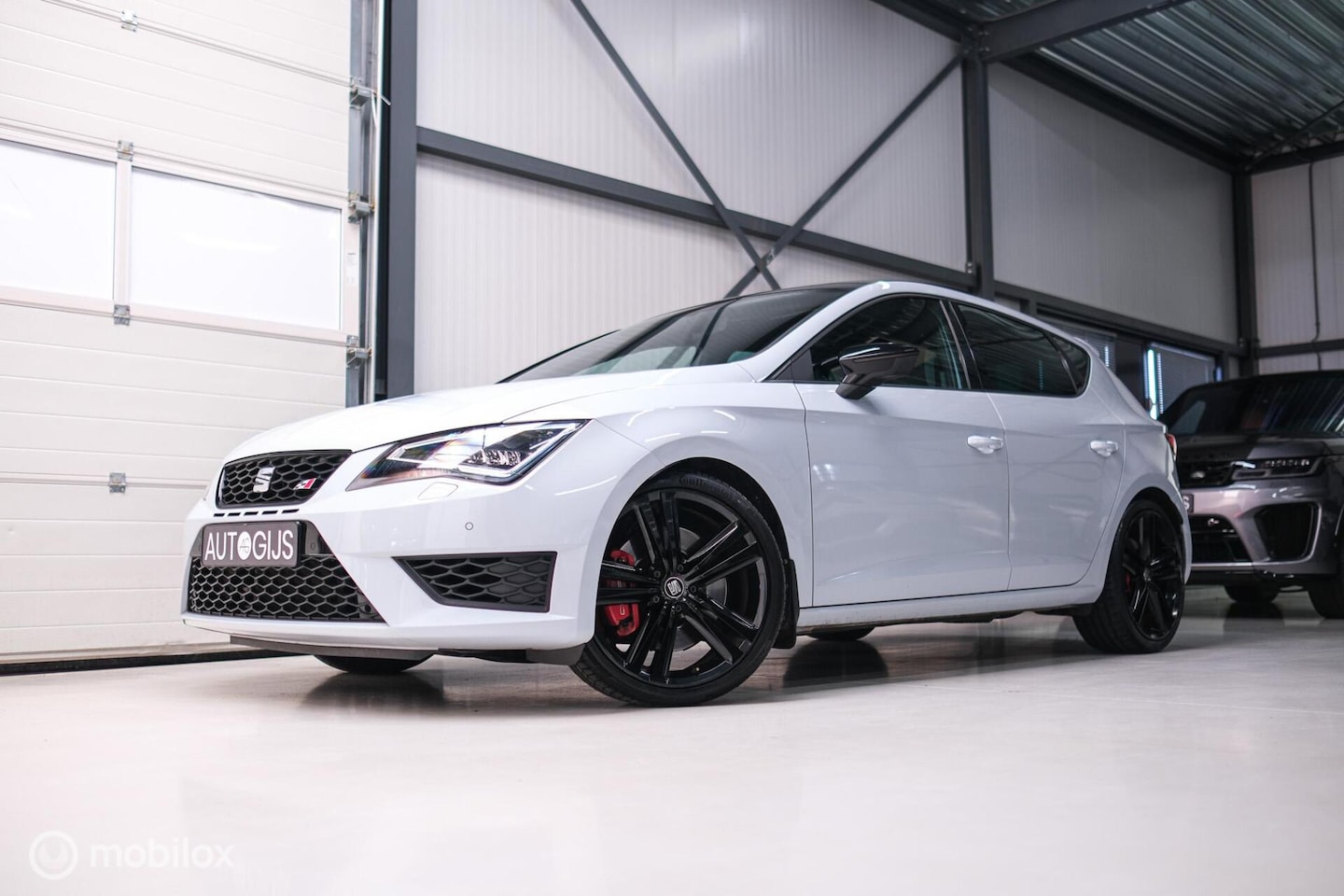 SEAT Leon - 2.0 TSI Cupra 290 PK DSG | Panorama | LED | Alcantara | Navigatie | Cruise | Zeer nette au - AutoWereld.nl