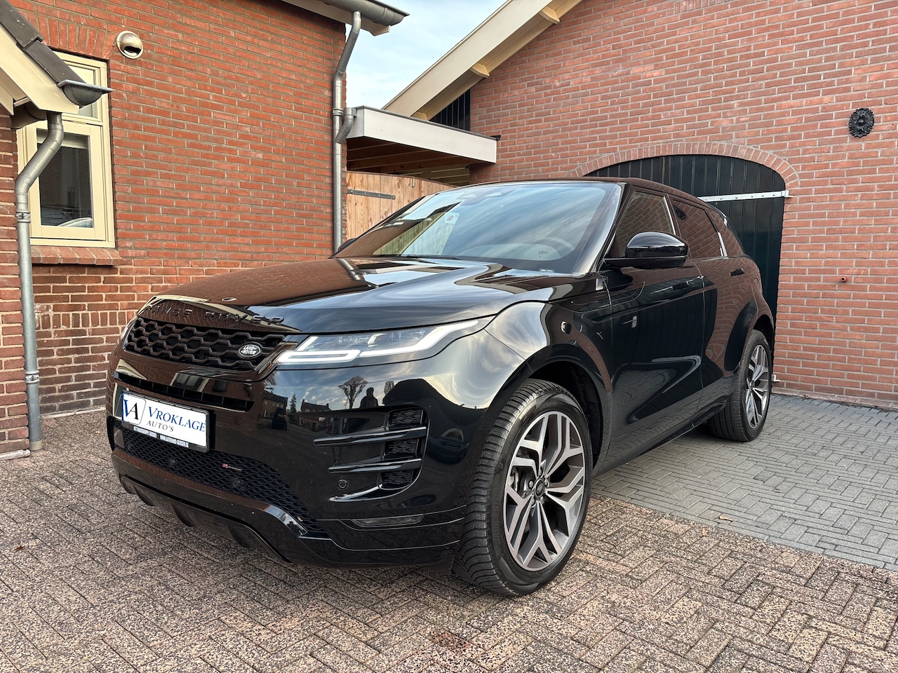 Land Rover Range Rover Evoque - 2.0 P300e AWD R-Dynamic HSE Panodak Trekhaak - AutoWereld.nl