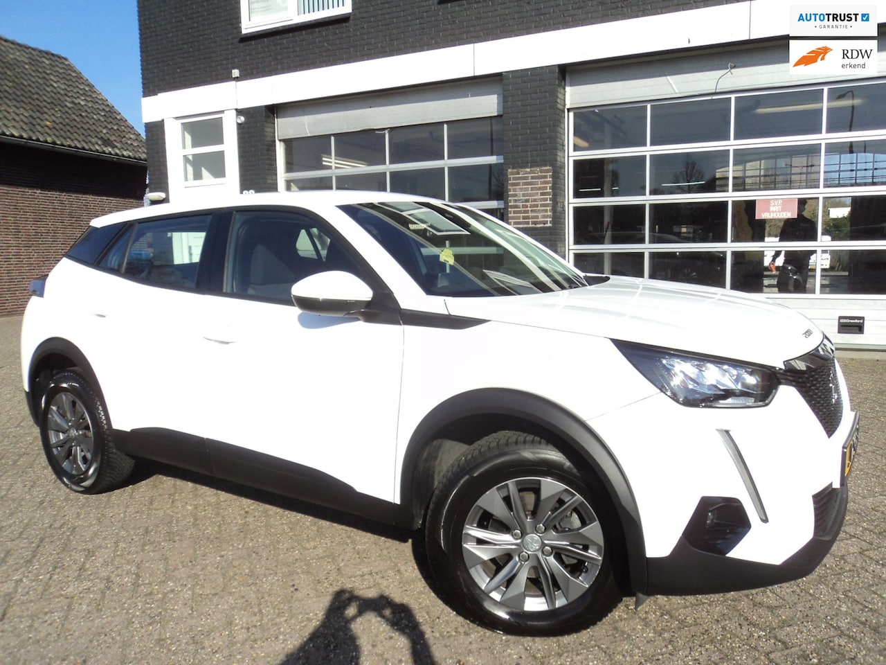 Peugeot 2008 - 1.2 PureTech Active Pack 1.2 PureTech Active Pack - AutoWereld.nl