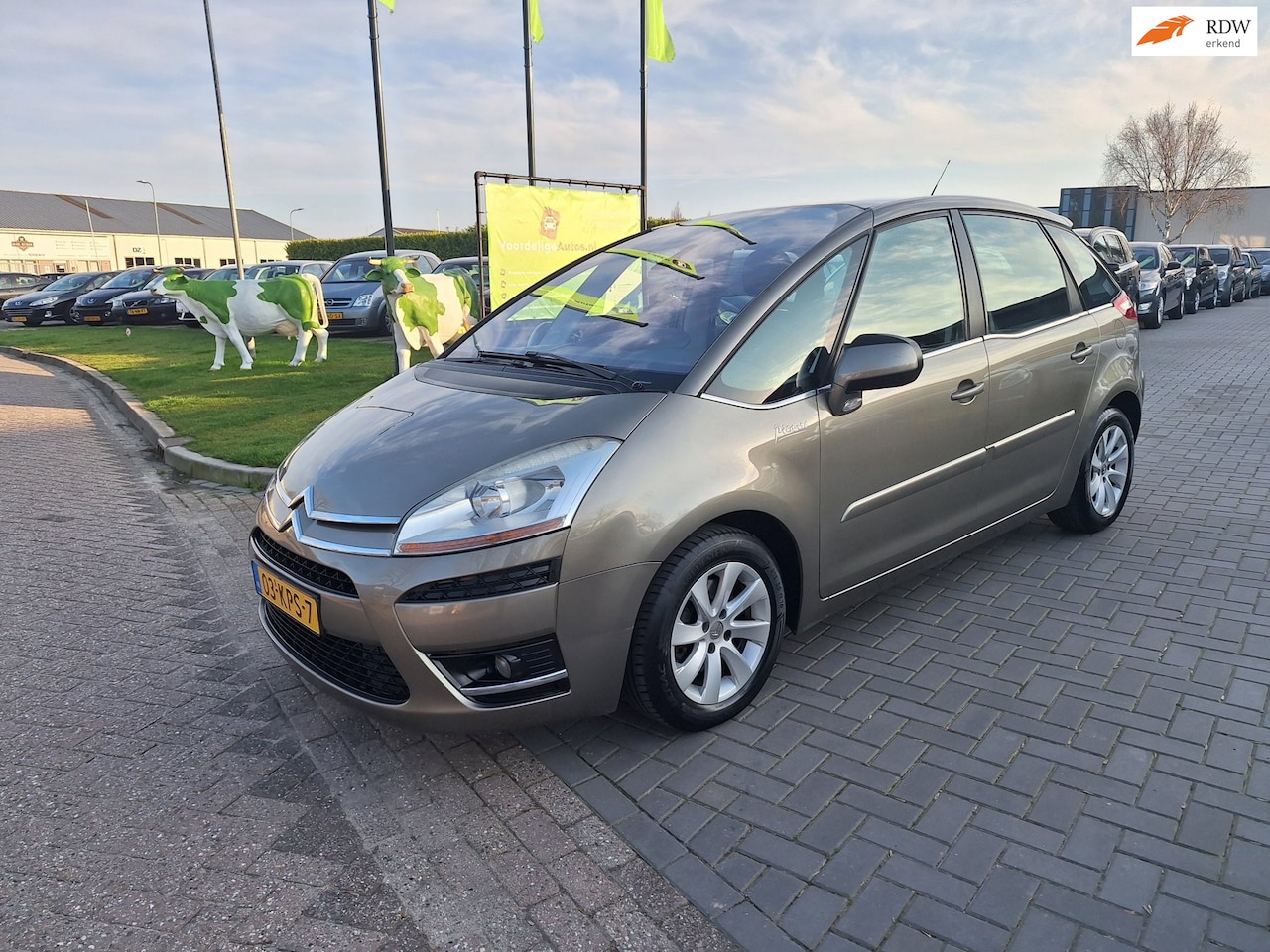 Citroën C4 Picasso - 1.6 THP Business 5p / AUTOMAAT / APK t/m okt 2026 - AutoWereld.nl