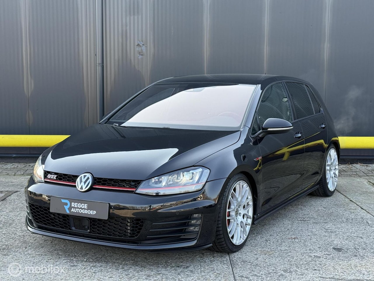 Volkswagen Golf - 2.0 TSI GTI Performance AUTOMAAT | ACC | - AutoWereld.nl