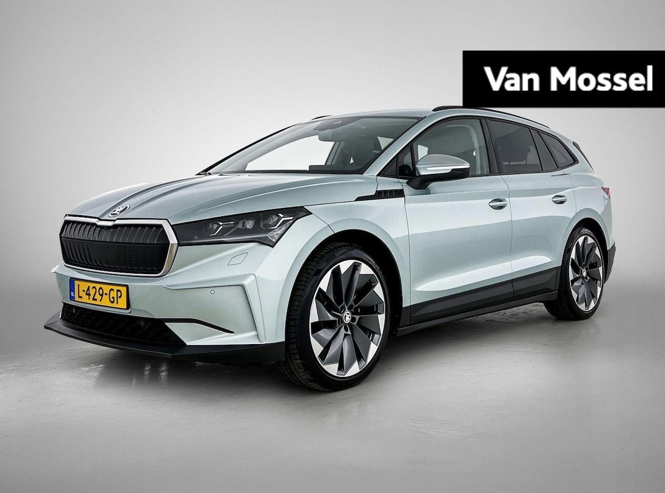 Skoda Enyaq iV - 60 | ELEKTR. INKLAPB. TREKHAAK | ACHTERUITRIJCAMERA | PARKEERSENSOREN | 21" VELGEN | APPLE - AutoWereld.nl