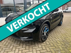 Lynk & Co 01 - 1.5 360 camera apple carplay key less panoramadak