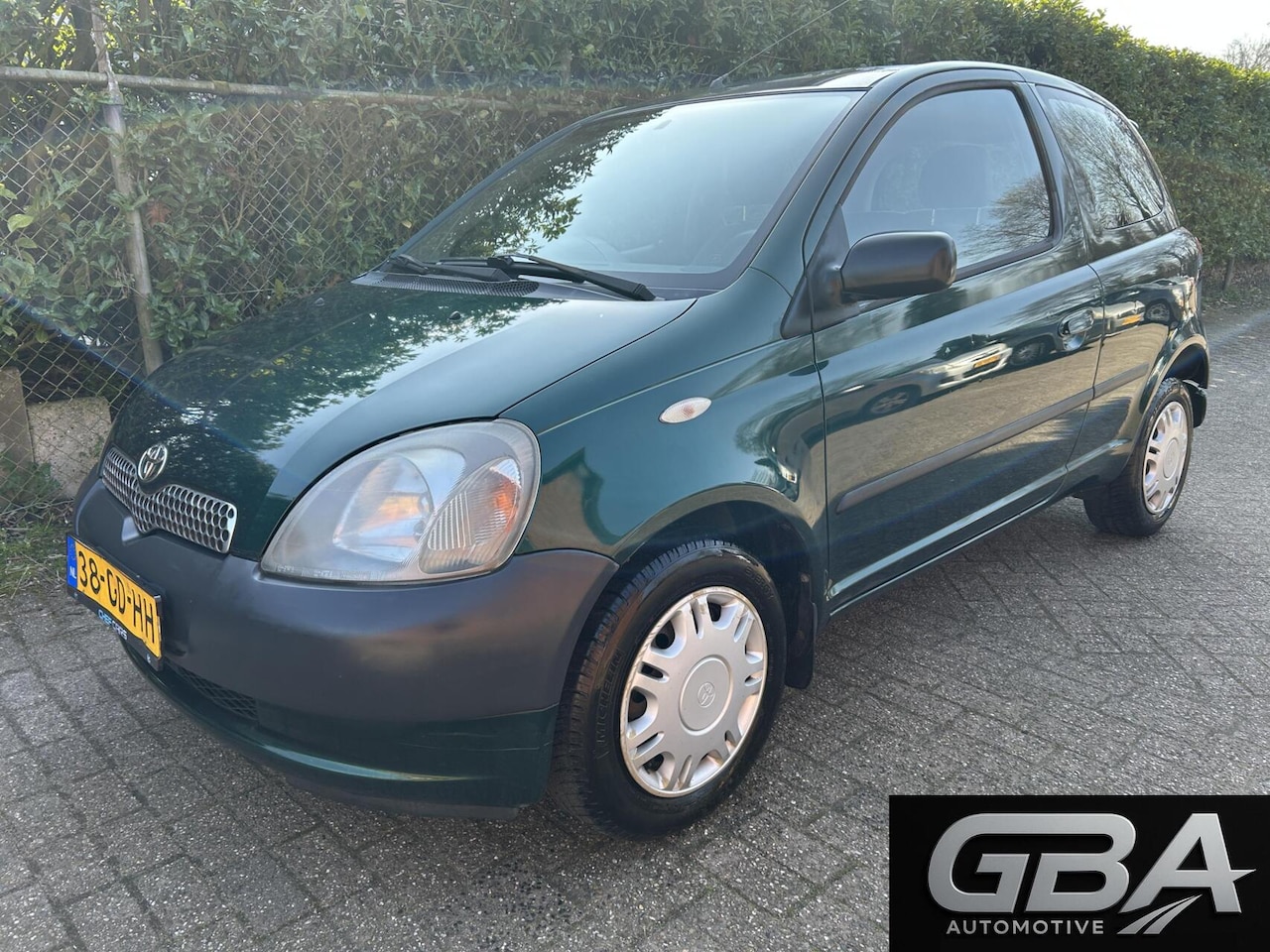 Toyota Yaris - 1.0-16V VVT-i Rijdt Goed APK t/m 02-03-2027! - AutoWereld.nl