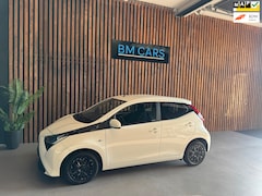 Toyota Aygo - 1.0 VVT-i x-play Airco, Camera, led