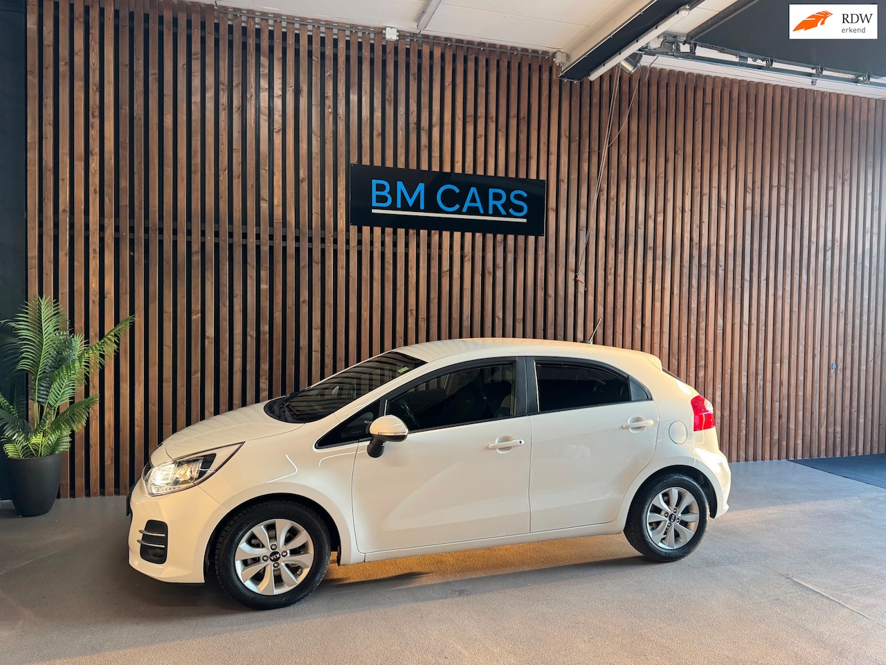 Kia Rio - 1.2 CVVT DynamicLine Airco, Pdc, Cruise Control - AutoWereld.nl