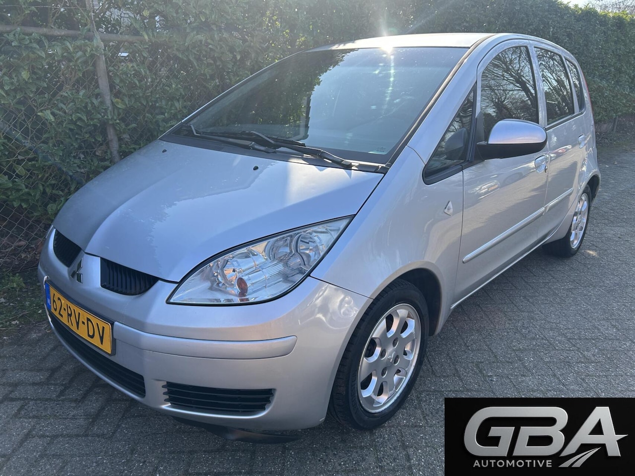 Mitsubishi Colt - 1.3 Invite 5-Deurs ISOFIX APK t/m 10-03-2027 - AutoWereld.nl