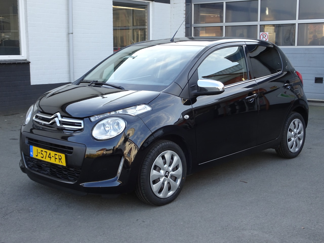 Citroën C1 - 1.0 VTi Feel Airco, elektrische ramen, centrale vergrendeling, enz. - AutoWereld.nl