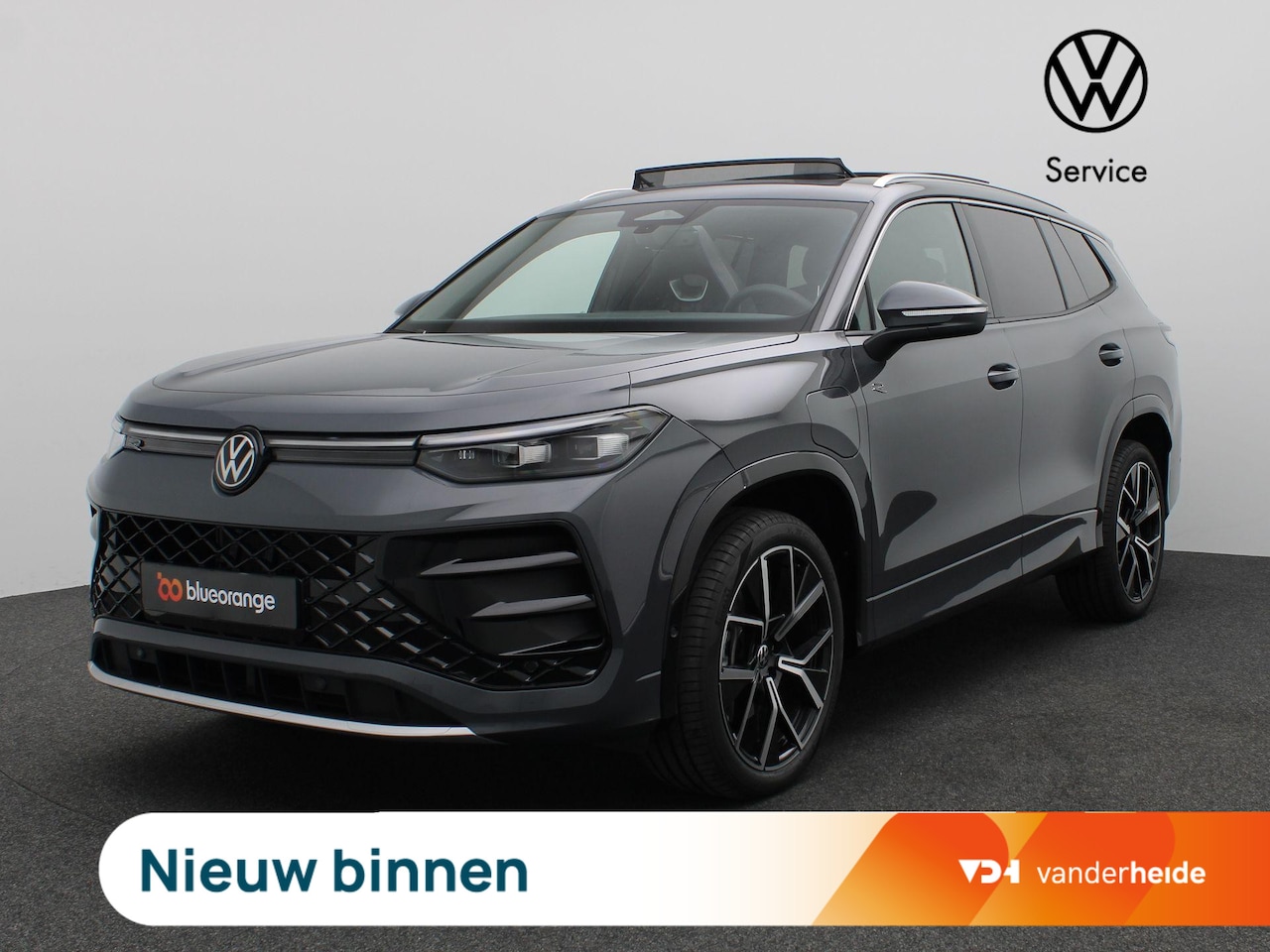Volkswagen Tayron - 1.5 eHybrid R-Line Edition 272PK DSG Pano-Schuifdak, Trekhaak, 20" LM Velgen, Navi via App - AutoWereld.nl
